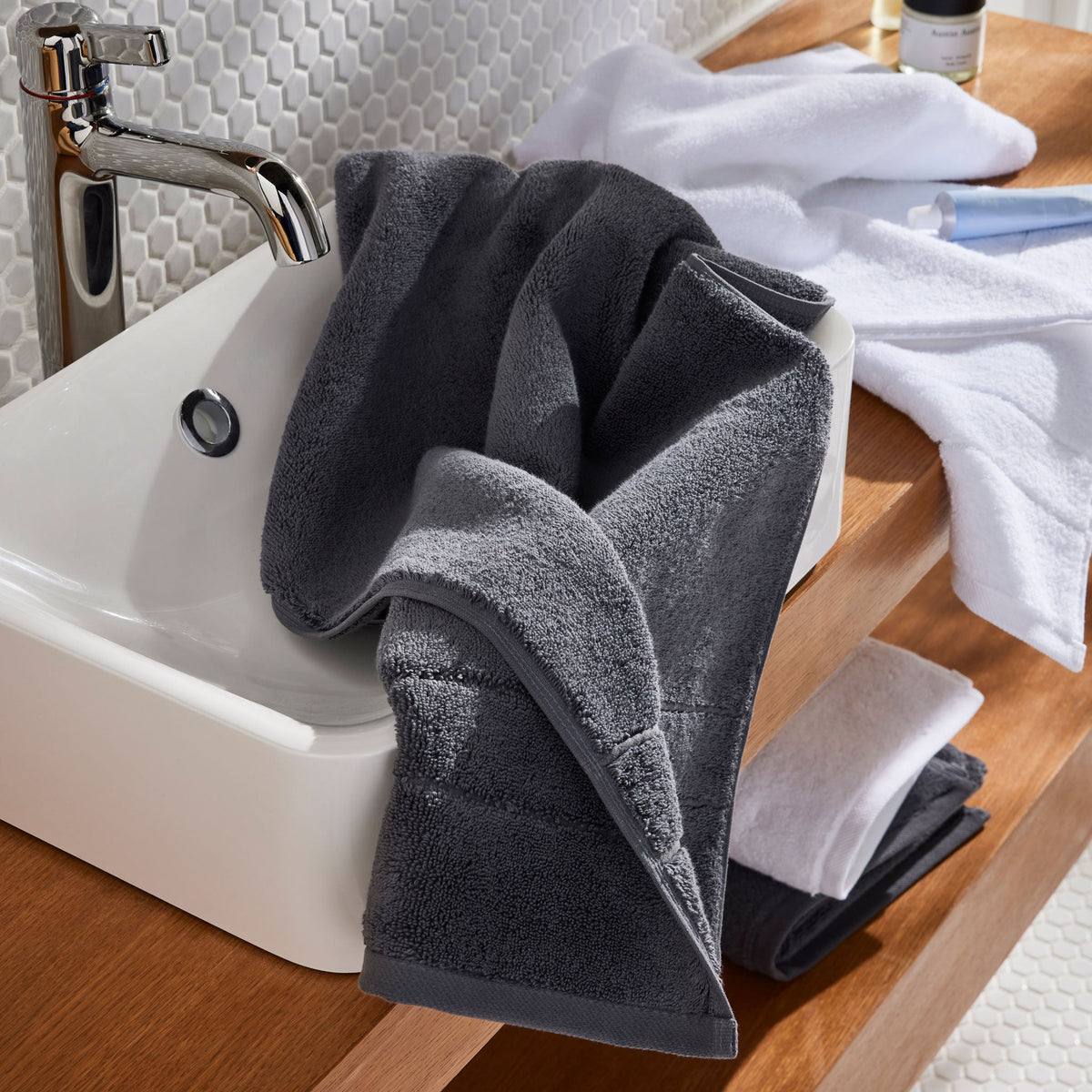 Brooklinen Super-Plush Turkish Cotton Hand Towels Set of 2