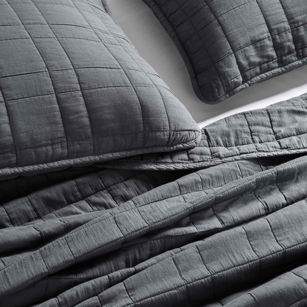 Brooklinen Weekend Wash Quilt