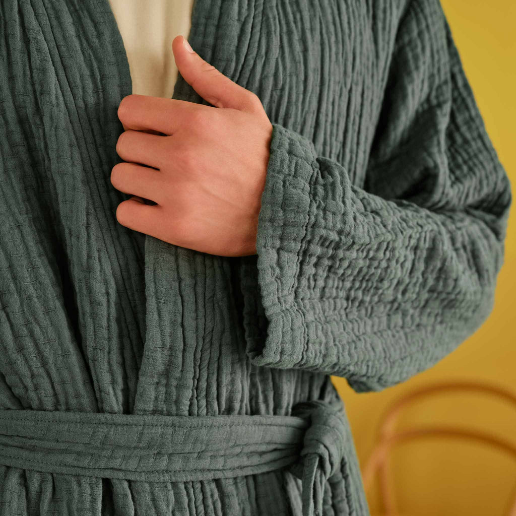 Brooklinen Breezeweave Crinkle Cotton Robe